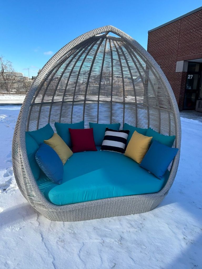 Patio Daybed 02 - Image 2